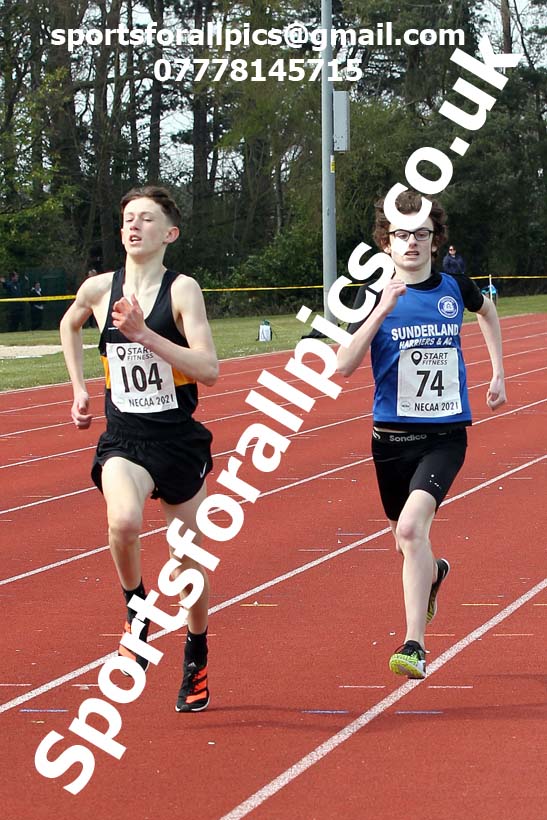 800 metres, 2021 NECAA Open Graded Meeting, Morpeth. Photo: David T. Hewitson/Sports for All Pics
